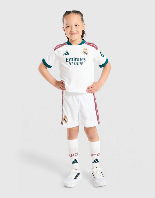 Kit Infantil Real Madrid Titular 26/27