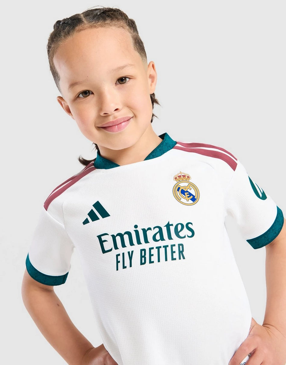 Kit Infantil Real Madrid Titular 26/27