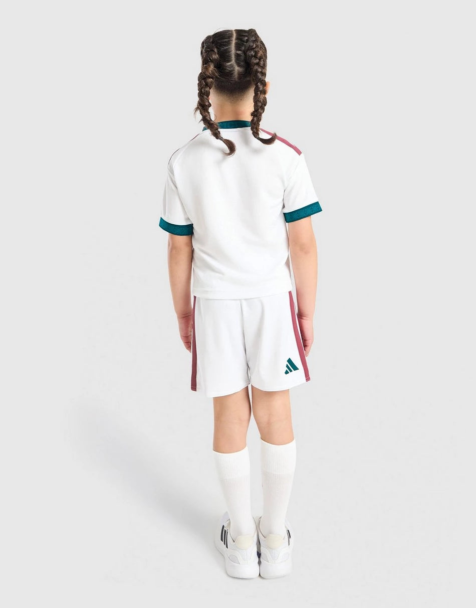 Kit Infantil Real Madrid Titular 26/27