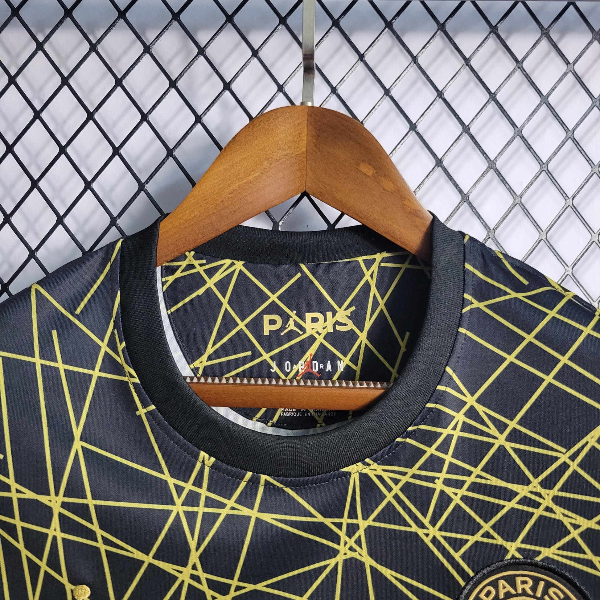 Camisa PSG Treino Preta e Dourada 22/23 - Versão Torcedor - Boutique do Boleiro