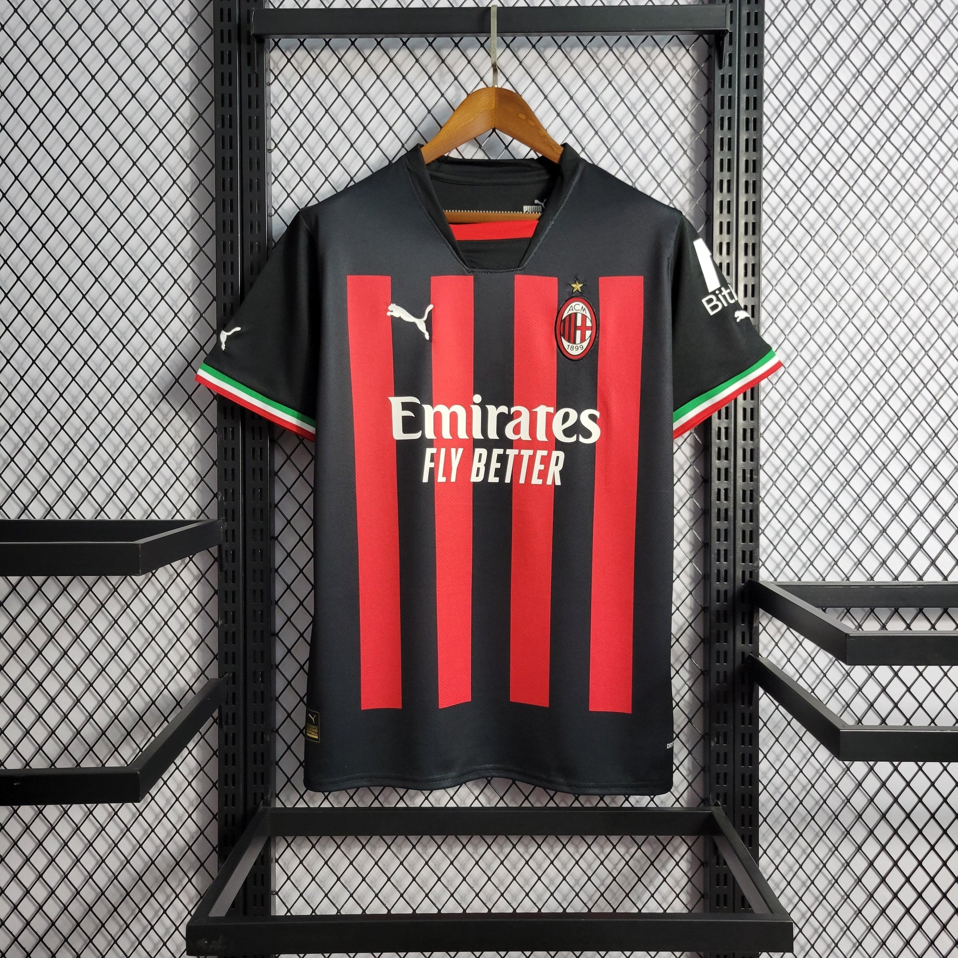Camisa Milan Titular 22/23 - Versão Torcedor - Boutique do Boleiro