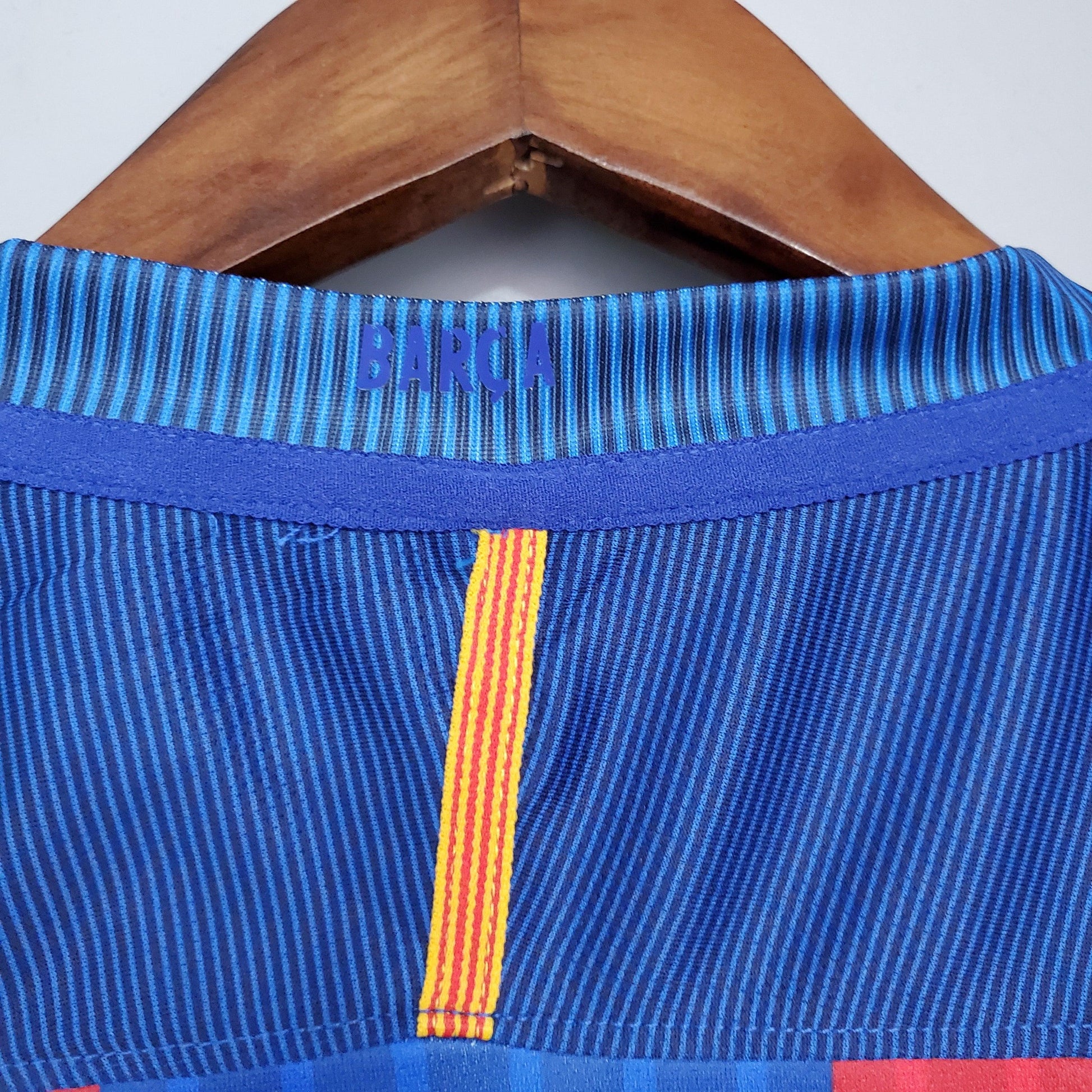 Camisa Barcelona Titular 16/17 - Versão Retro - Boutique do Boleiro