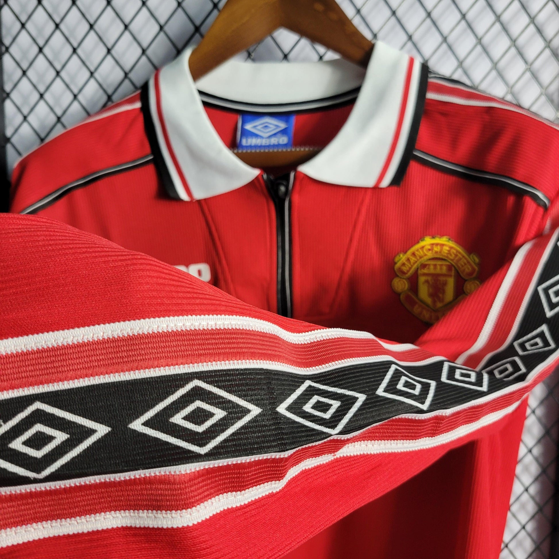 Camisa Manchester United Titular 98/99 - Versão Retro - Boutique do Boleiro