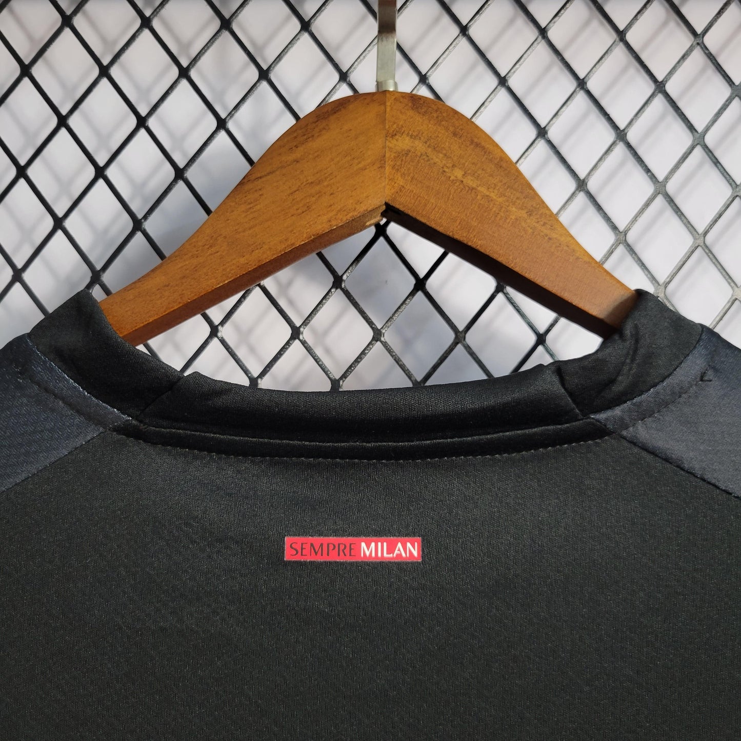 Camisa Milan Titular 22/23 - Versão Torcedor - Boutique do Boleiro