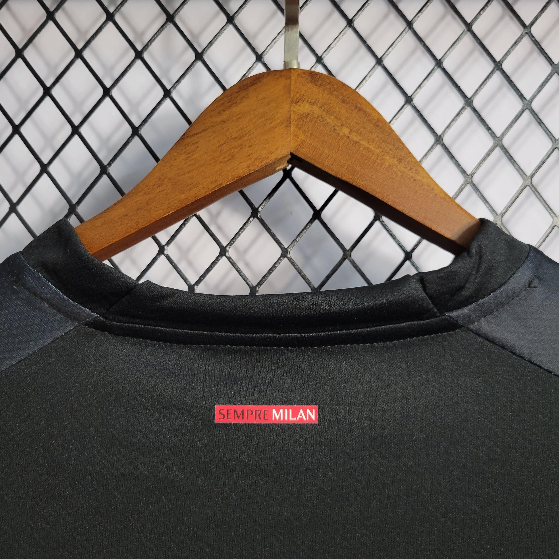 Camisa Milan Titular 22/23 - Versão Torcedor - Boutique do Boleiro