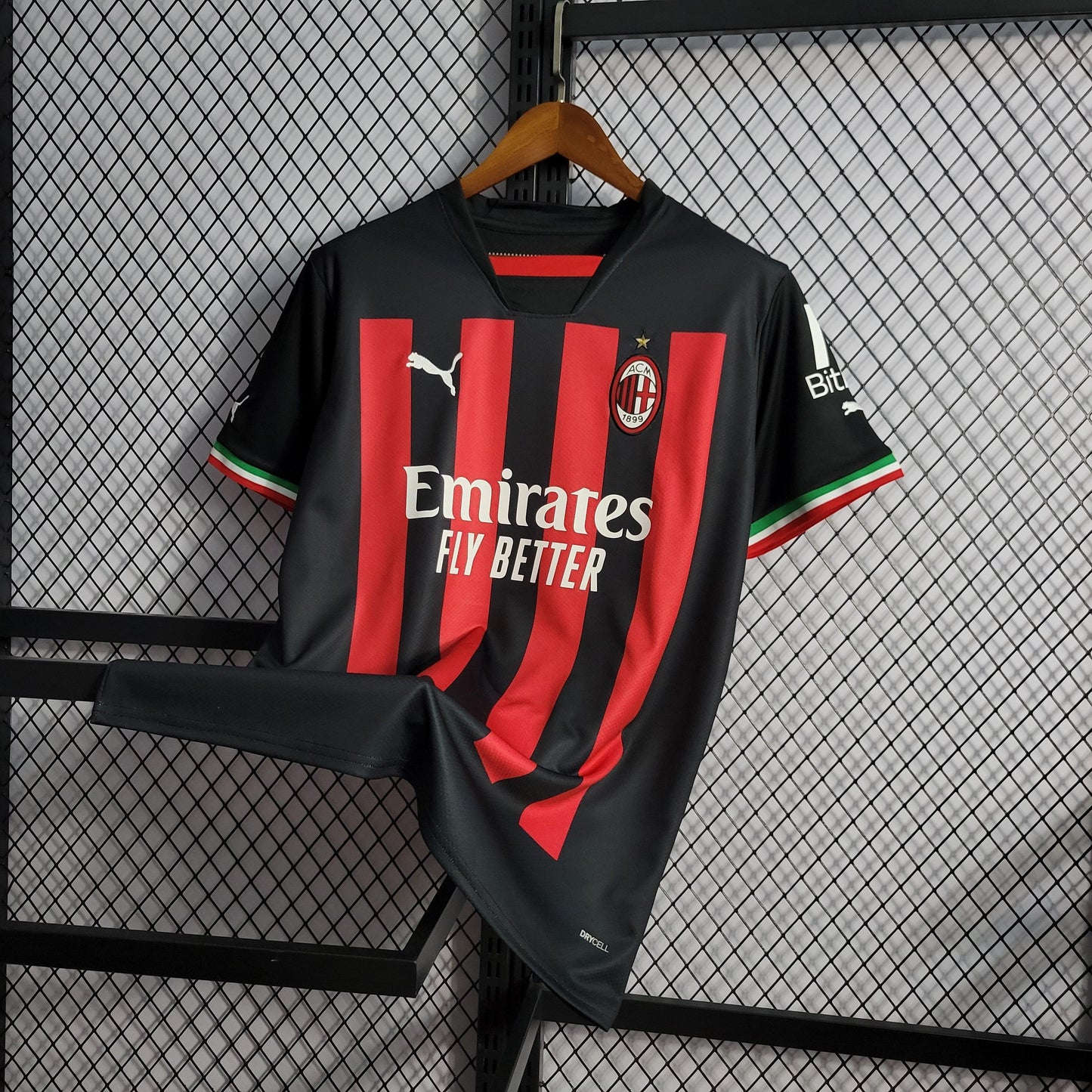 Camisa Milan Titular 22/23 - Versão Torcedor - Boutique do Boleiro