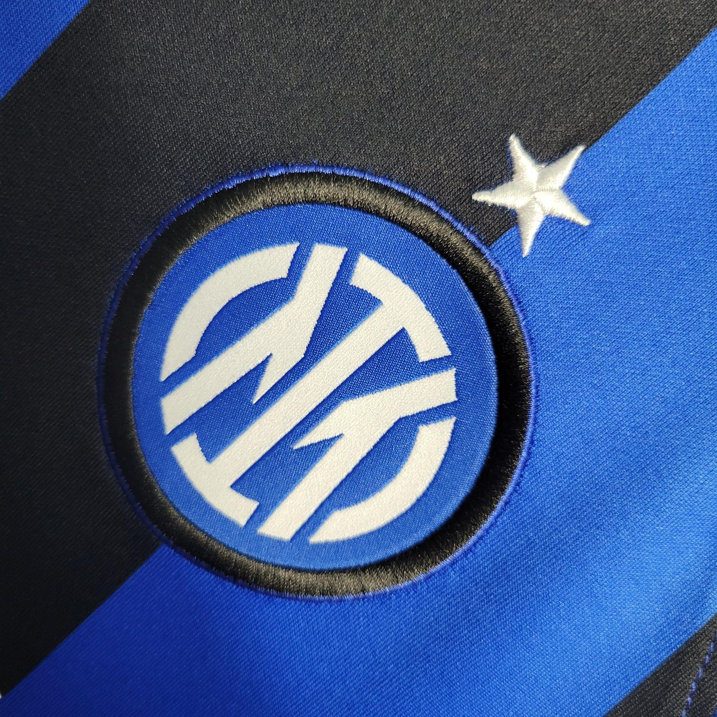 Camisa Inter de Milão Titular 22/23 - Versão Torcedor - Boutique do Boleiro