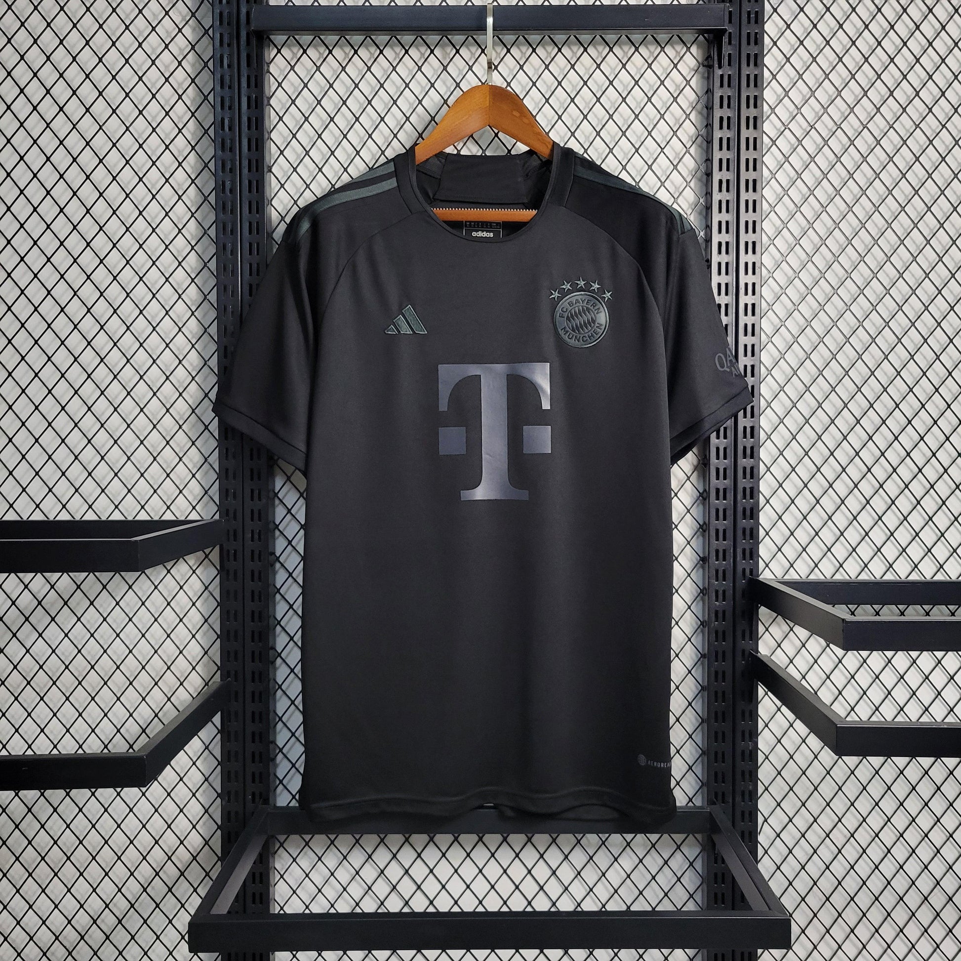 Camisa Bayern Edição Especial Black 23/24 - Versão Torcedor - Boutique do Boleiro