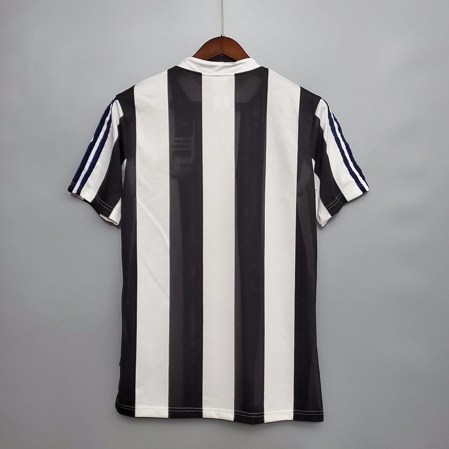 Camisa Newcastle Titular 95/97 - Versão Retro - Boutique do Boleiro