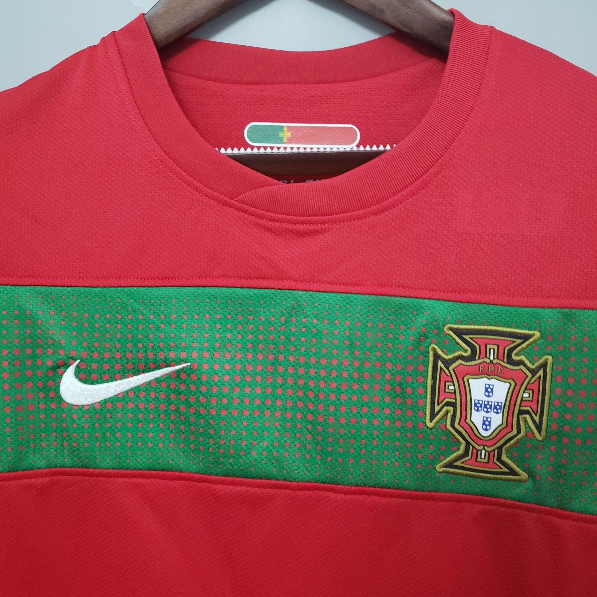 Camisa Portugal Titular 2010 - Versão Retro - Boutique do Boleiro