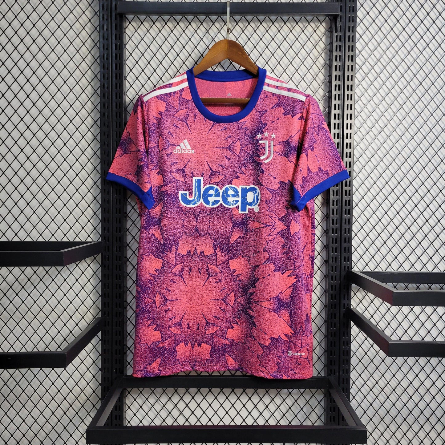 Camisa Juventus Edição Especial Rosa 22/23 - Versão Torcedor - Boutique do Boleiro